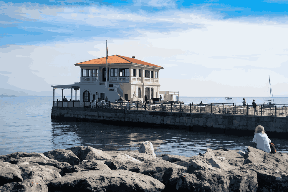 Набережная Мода в районе Кадыкёй, Стамбул — трансфер из аэропорта IST на азиатскую сторону